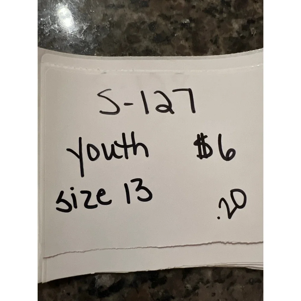 Size 13 kids Pokémon slippers‎ (s-127)